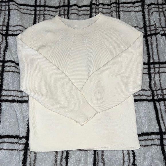 Uniqlo Sweater - Picture 1 of 1